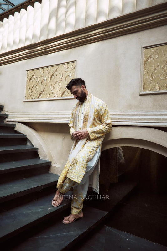 TEJESHWAR SANDHU IN AMER