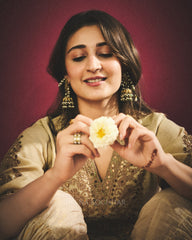 Dhvani Bhanushali in Baska