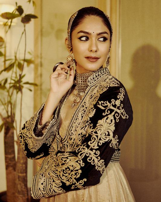 MRUNAL THAKUR IN IZHAAR